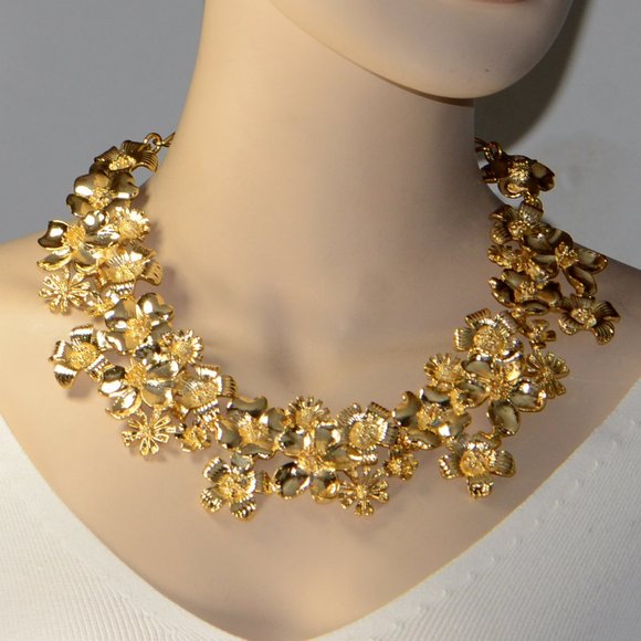 Carolina Herrera Gold-tone Floral Chain Choker Necklace